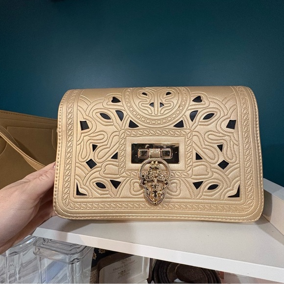 Handbags - Gold Laser-Cut Faux Leather Envelope Clutch / Crossbody‎ Bag no chain
